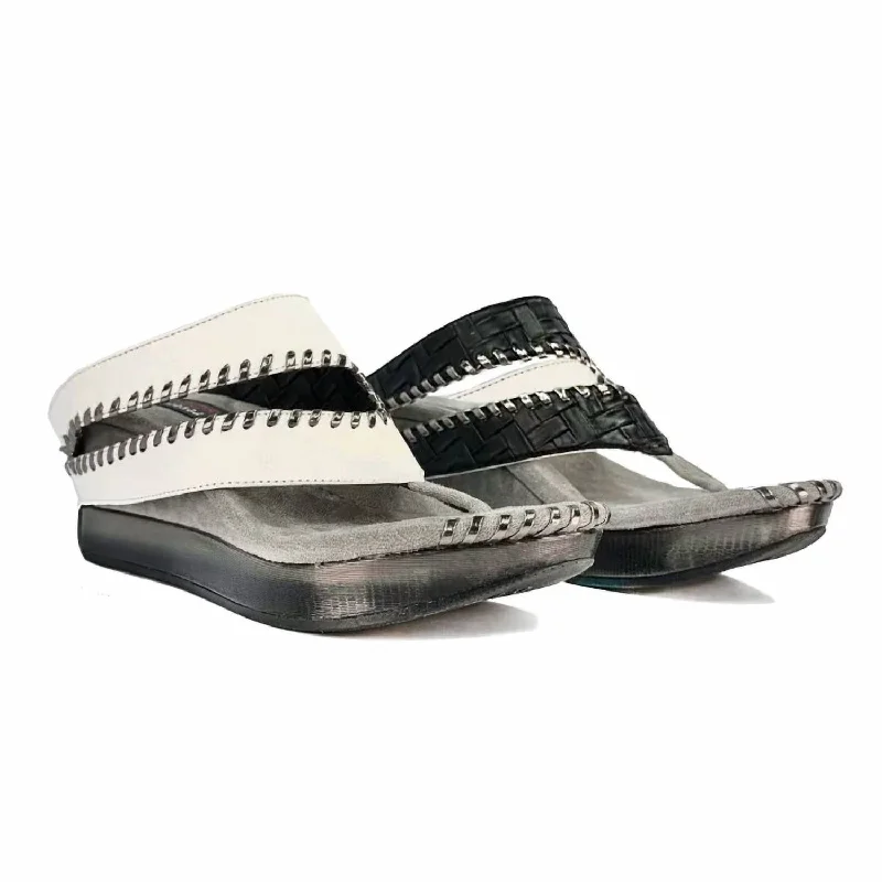 Women's Thong Sandals with a Beaded Design in Multicolor for a Beachy AestheticTita Reversible Sandal In White/black